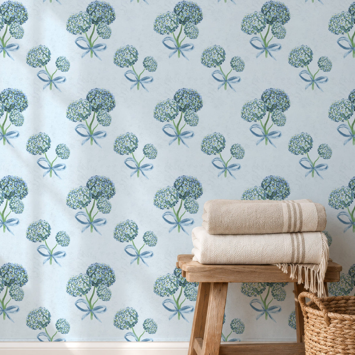 Hydrangea floral wallpaper in a bathroom