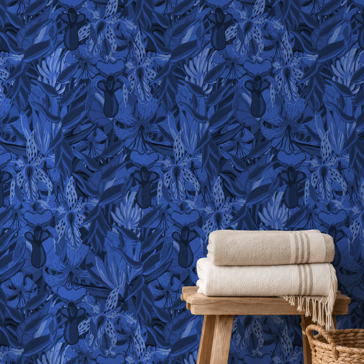 Bathroom with Tropical Jungle wallpaper